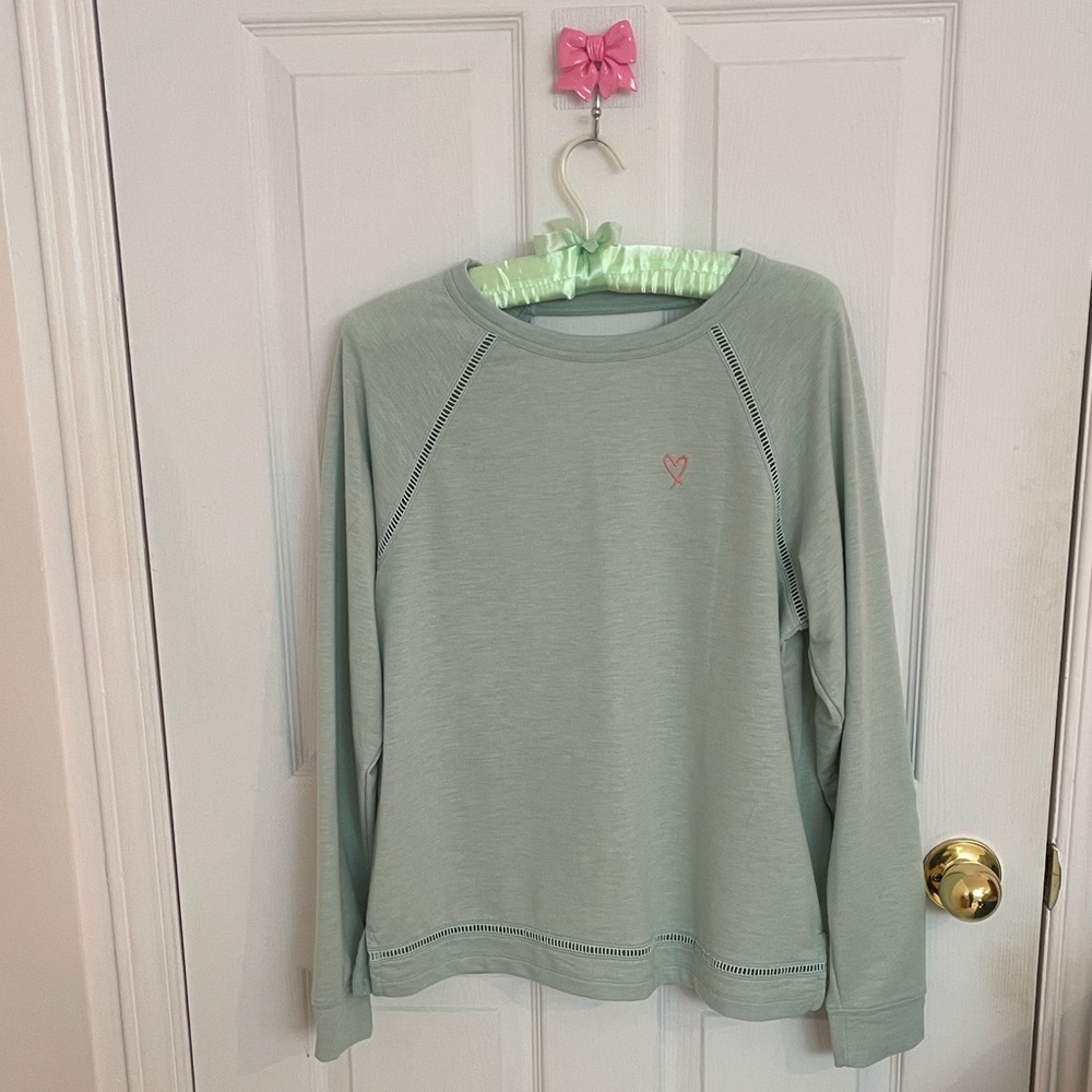 💎🧚‍♀️✨ VICTORIA’S SECRET Mint Open-Back Sweater Size S